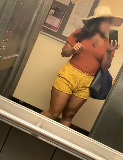 Angelika, 34