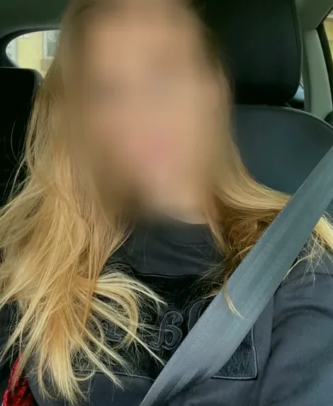Greta, 32