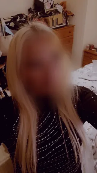 Karin, 37