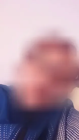 Mirela, 37