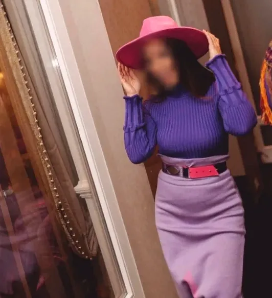 Sarah, 35