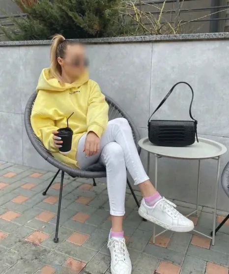 Yvonne, 35